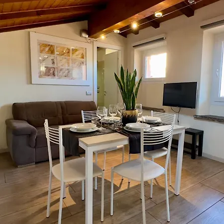 Medioevo V - Openspace In The Center Of Apartment Como